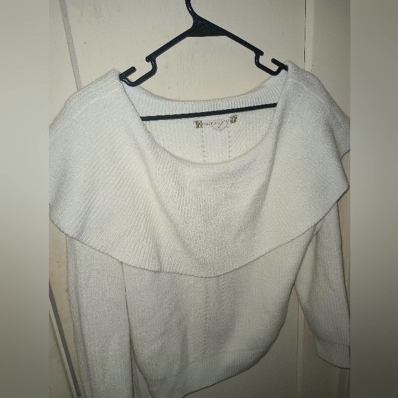 Chelsea and Violet off the Shoulder Sweater Sz L - Picture 2 of 5